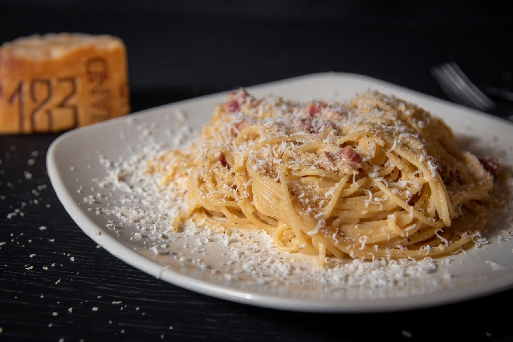 Plate of cacio e pepe pasta